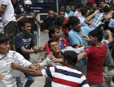 Οι «πρόσφυγες» λεηλατούν τη Λέσβο: Μαχαιρώνουν - Κλέβουν και ληστεύουν